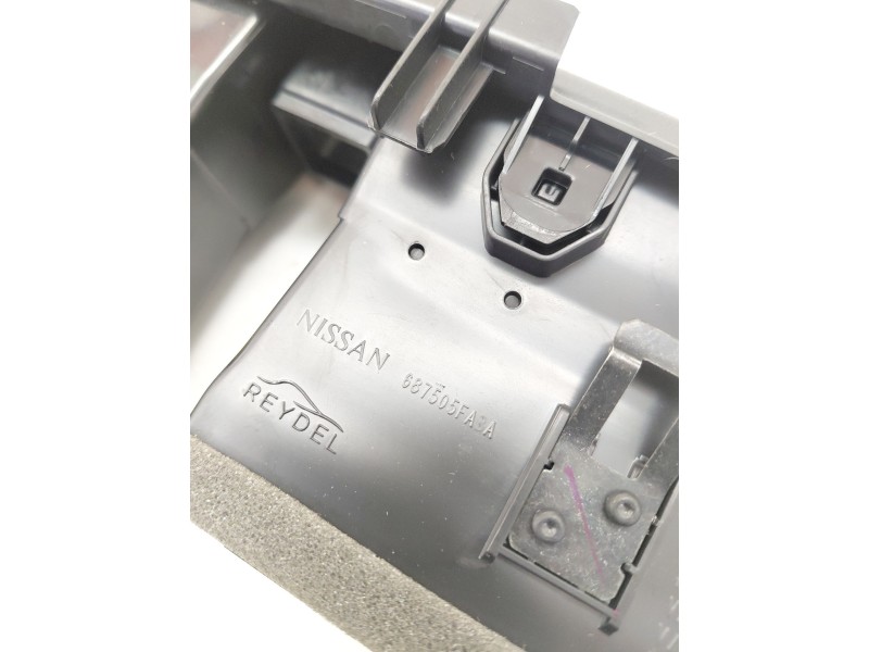 Recambio de rejilla aireadora para nissan micra v (k14) 1.0 ig-t 100 referencia OEM IAM 687505FA3A  
							
