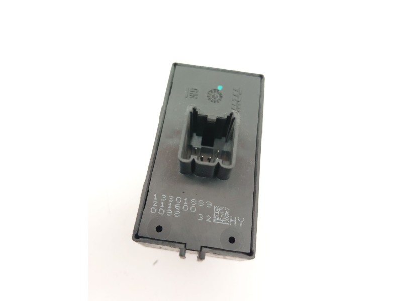 Recambio de mando elevalunas trasero izquierdo para opel insignia a (g09) 2.0 cdti (68) referencia OEM IAM 13301889  
							