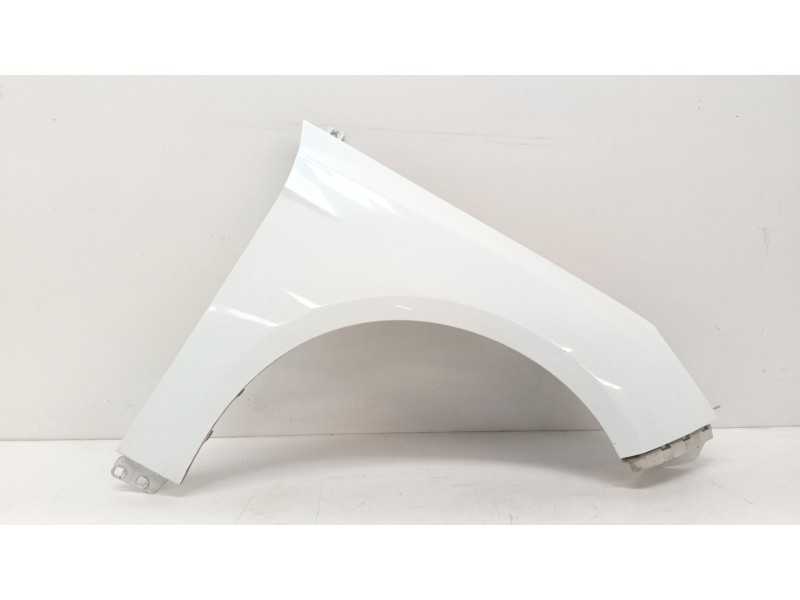 Recambio de aleta delantera derecha para ford focus iii 1.0 ecoboost referencia OEM IAM   