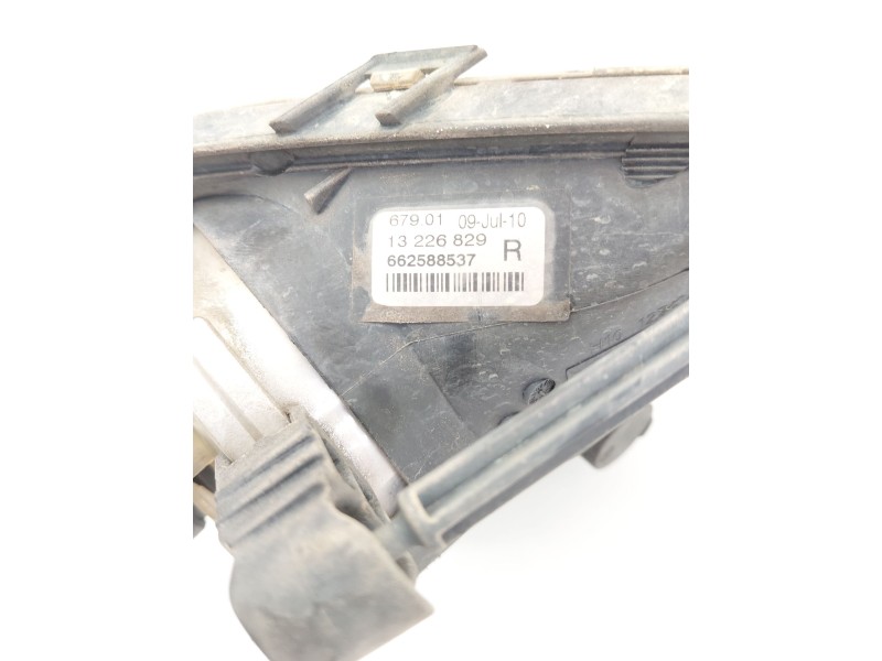 Recambio de faro antiniebla derecho para opel insignia a (g09) 2.0 cdti (68) referencia OEM IAM 13226829  