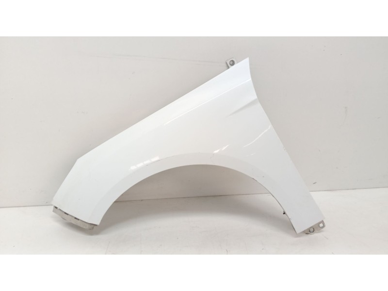 Recambio de aleta delantera izquierda para ford focus iii 1.0 ecoboost referencia OEM IAM   