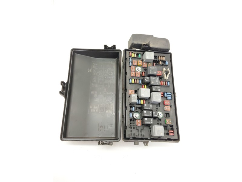 Recambio de caja reles / fusibles para opel insignia a (g09) 2.0 cdti (68) referencia OEM IAM 1334347901  