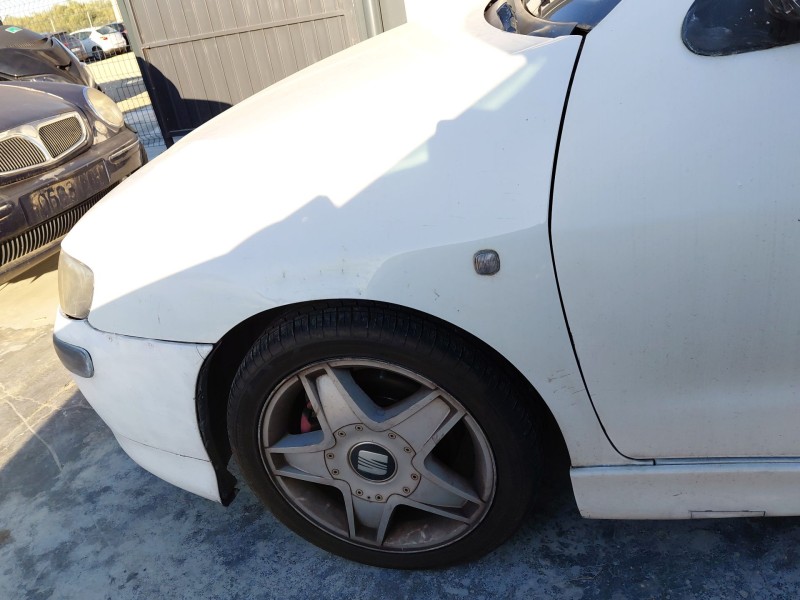 Recambio de aleta delantera izquierda para seat ibiza ii (6k1) 1.8 t 20v cupra referencia OEM IAM   