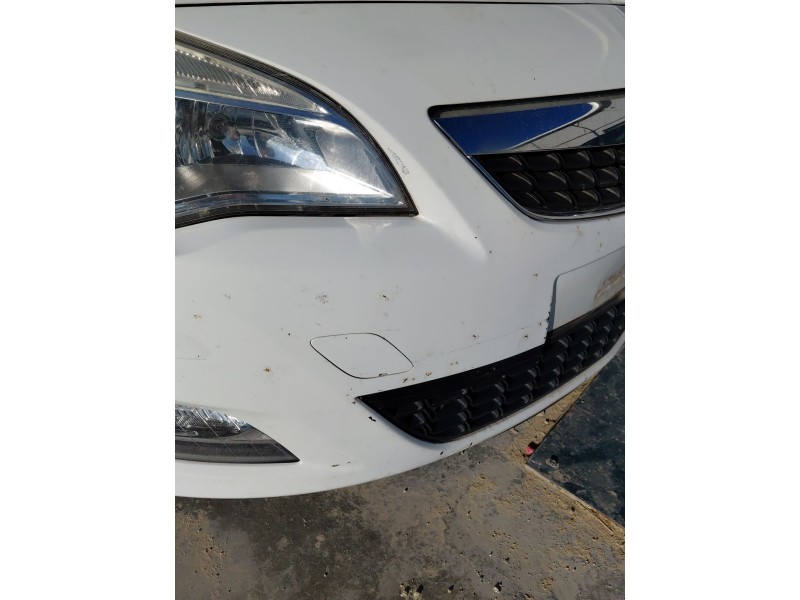 Recambio de paragolpes delantero para opel astra j sports tourer (p10) 1.7 cdti (35) referencia OEM IAM   
							