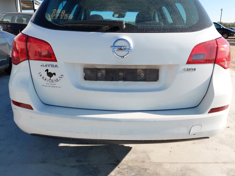 Recambio de paragolpes trasero para opel astra j sports tourer (p10) 1.7 cdti (35) referencia OEM IAM   
							