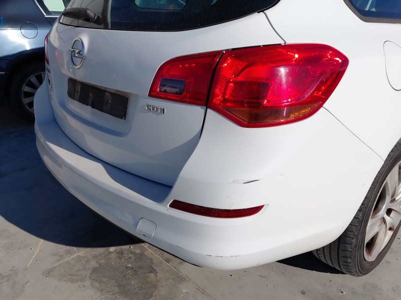 Recambio de paragolpes trasero para opel astra j sports tourer (p10) 1.7 cdti (35) referencia OEM IAM   
							