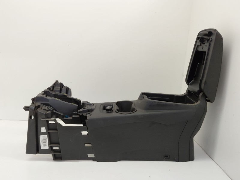 Recambio de apoyabrazos central para ford focus iii 1.0 ecoboost referencia OEM IAM   