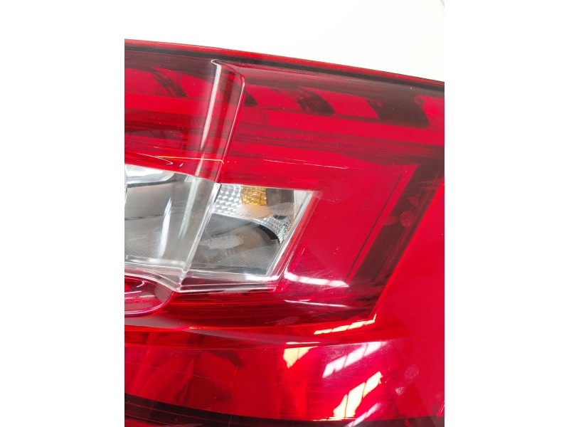 Recambio de piloto trasero derecho para skoda superb iii (3v3) 2.0 tdi referencia OEM IAM   