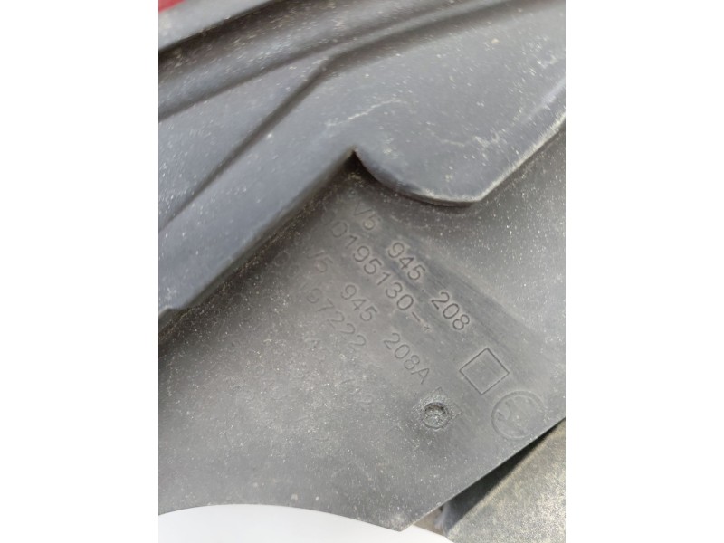 Recambio de piloto trasero derecho para skoda superb iii (3v3) 2.0 tdi referencia OEM IAM   
							