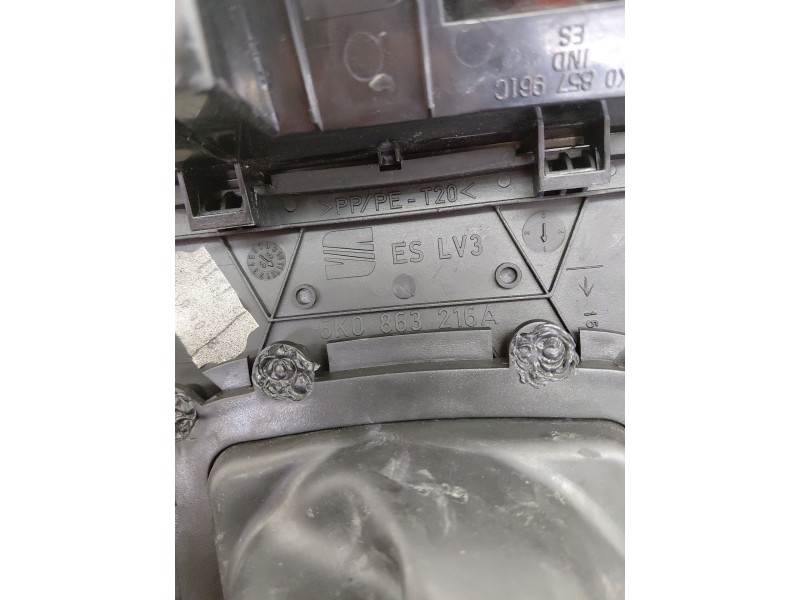 Recambio de pomo palanca cambio para seat ibiza ii (6k1) 1.8 t 20v cupra referencia OEM IAM 6K0863216A  