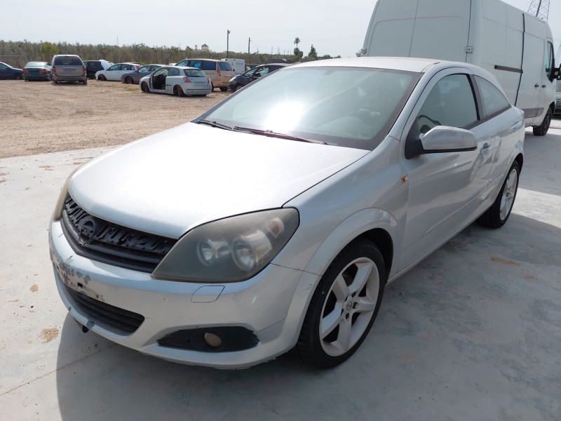 opel astra h gtc (a04) del año 2007