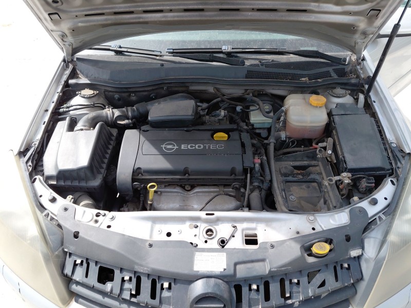 opel astra h gtc (a04) del año 2007