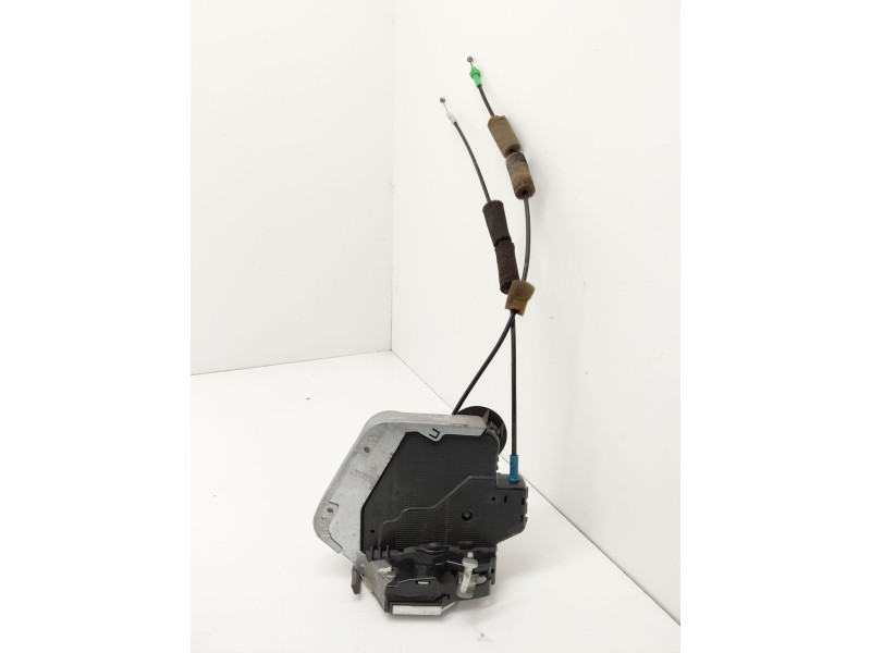 Recambio de cerradura puerta trasera derecha para lexus is ii (_e2_) 220d (ale20) referencia OEM IAM 6B1716  