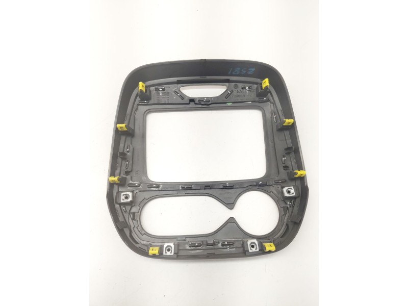 Recambio de consola central para renault captur i (j5_, h5_) 1.5 dci 90 referencia OEM IAM 682705384R  
							