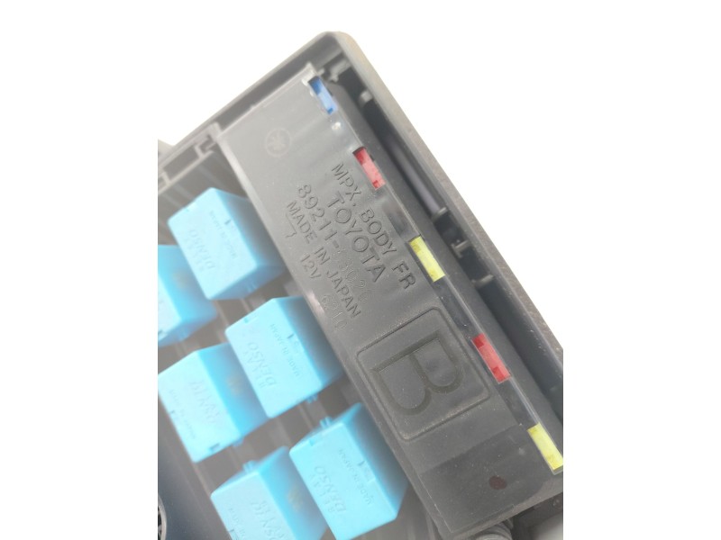 Recambio de caja reles / fusibles para lexus is ii (_e2_) 220d (ale20) referencia OEM IAM 8921153020  