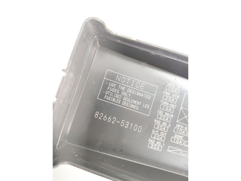 Recambio de caja reles / fusibles para lexus is ii (_e2_) 220d (ale20) referencia OEM IAM 8266253100  
							