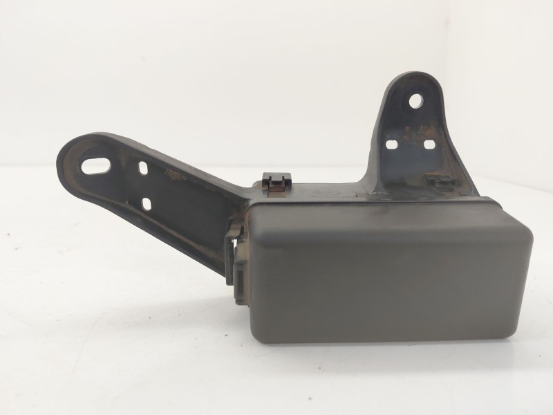 Recambio de caja reles / fusibles para lexus is ii (_e2_) 220d (ale20) referencia OEM IAM 8266253110  
							