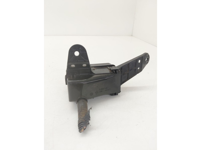 Recambio de caja reles / fusibles para lexus is ii (_e2_) 220d (ale20) referencia OEM IAM 8266253110  
							