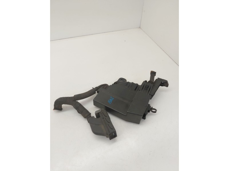 Recambio de caja reles / fusibles para lexus is ii (_e2_) 220d (ale20) referencia OEM IAM 8266253060  