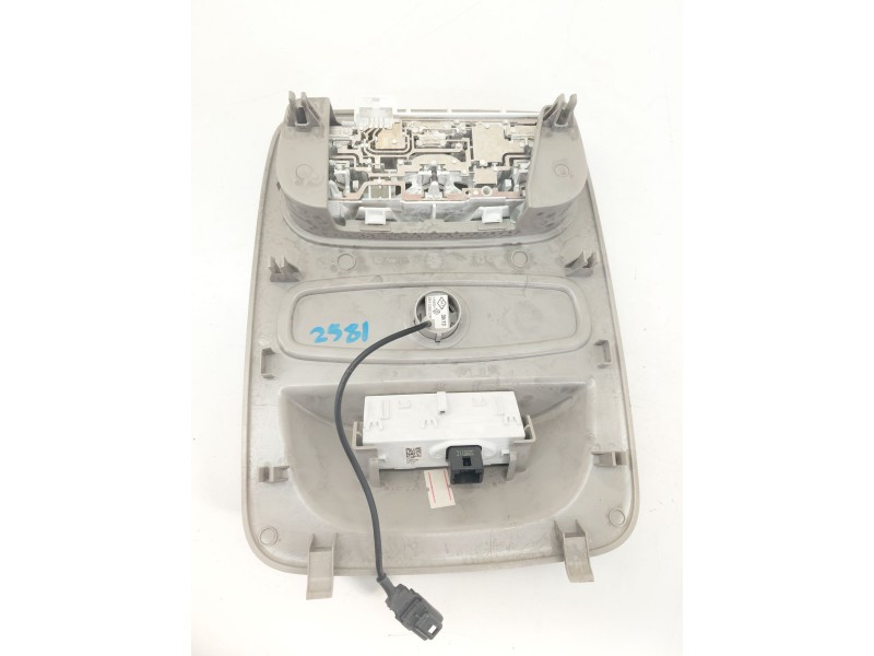 Recambio de luz interior para renault captur i (j5_, h5_) 1.5 dci 90 referencia OEM IAM 739486822R  
							