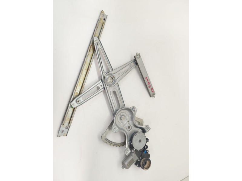 Recambio de elevalunas delantero derecho para toyota auris (_e18_) 2.0 d-4d (ade186_) referencia OEM IAM 8570102010  