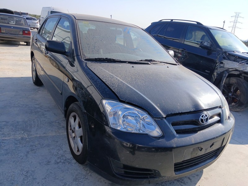 toyota corolla (_e12_) del año 2002
							