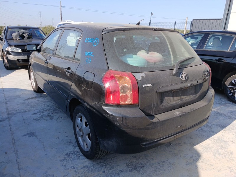 toyota corolla (_e12_) del año 2002