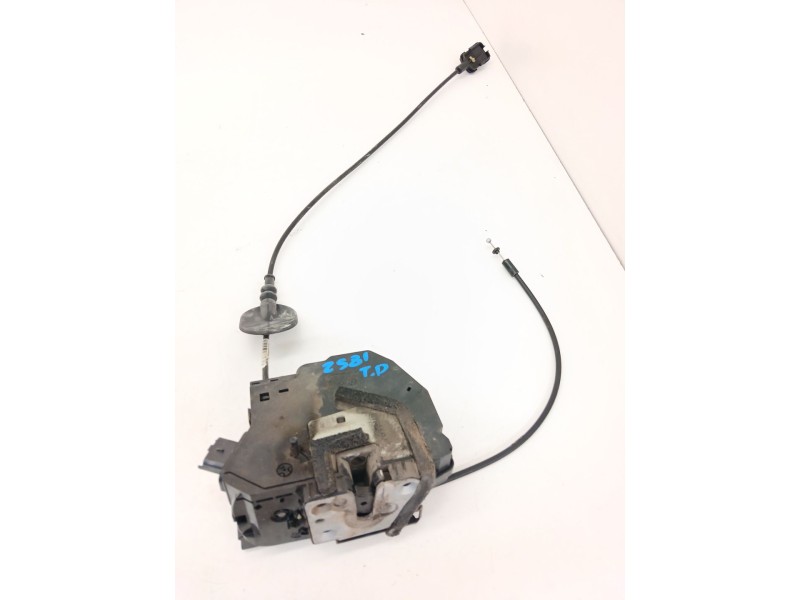 Recambio de cerradura puerta trasera derecha para renault captur i (j5_, h5_) 1.5 dci 90 referencia OEM IAM 825005865R  