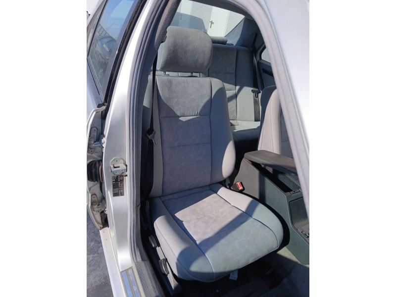 Recambio de asiento delantero derecho para mercedes-benz clase c (w202) c 200 cdi (202.134) referencia OEM IAM   
							