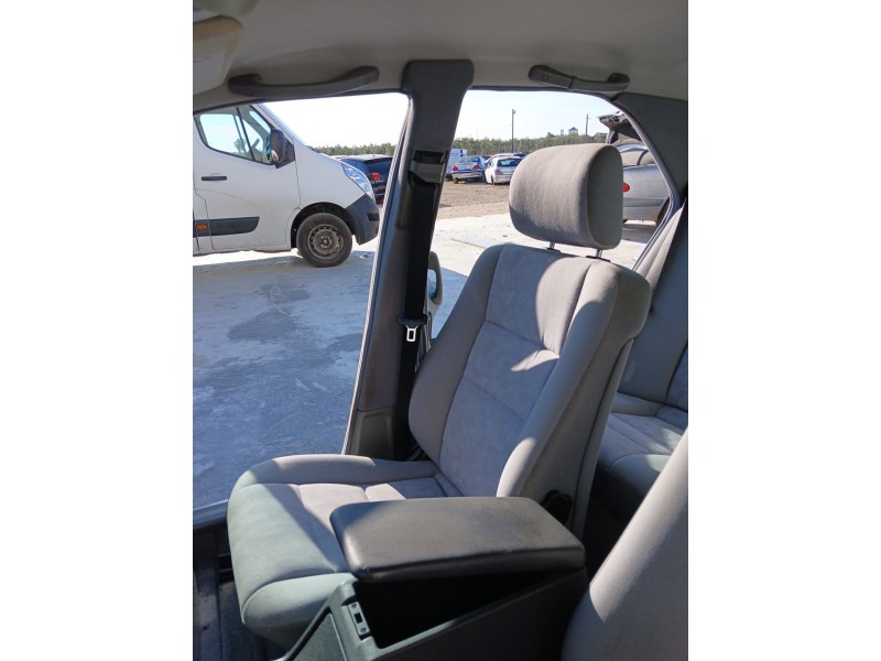 Recambio de asiento delantero derecho para mercedes-benz clase c (w202) c 200 cdi (202.134) referencia OEM IAM   
							