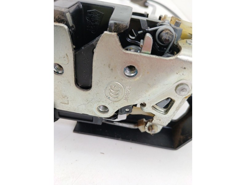 Recambio de cerradura puerta delantera izquierda para ssangyong korando (ck) 2.0 e-xdi referencia OEM IAM A081876  