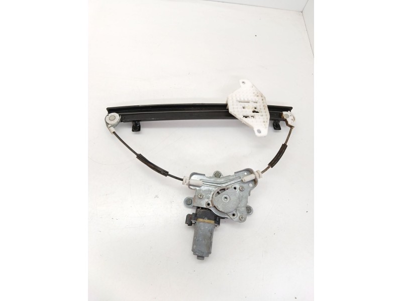 Recambio de elevalunas trasero izquierdo para ssangyong korando (ck) 2.0 e-xdi referencia OEM IAM 98830CZ010  
							