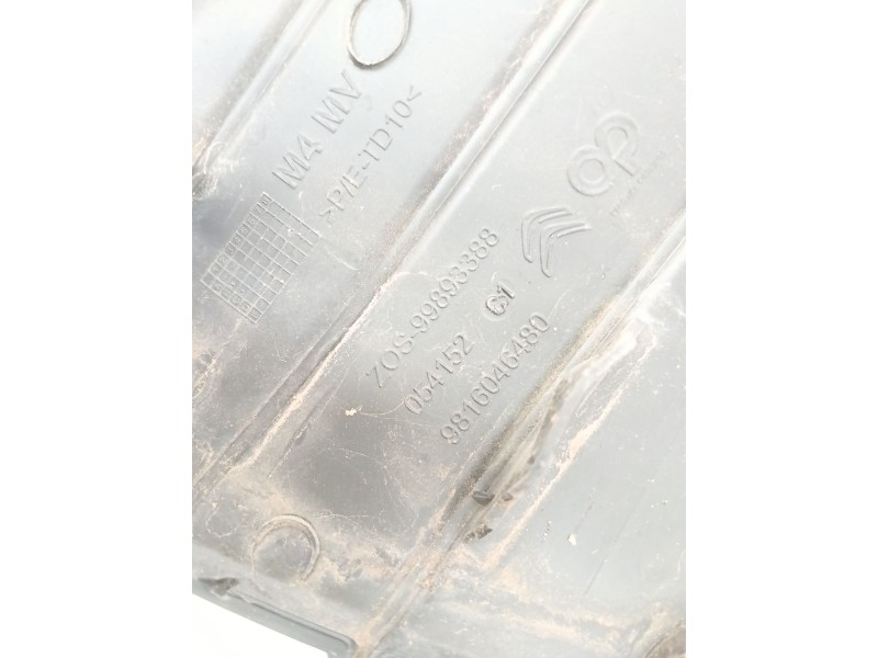 Recambio de rejilla paragolpes delantero para citroën c-elysee (dd_) 1.2 vti 82 referencia OEM IAM 9816046480  