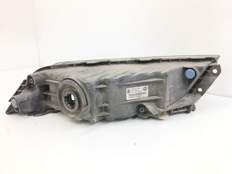 Recambio de faro antiniebla izquierdo para skoda superb iii (3v3) 2.0 tdi referencia OEM IAM 3V0941699  
							