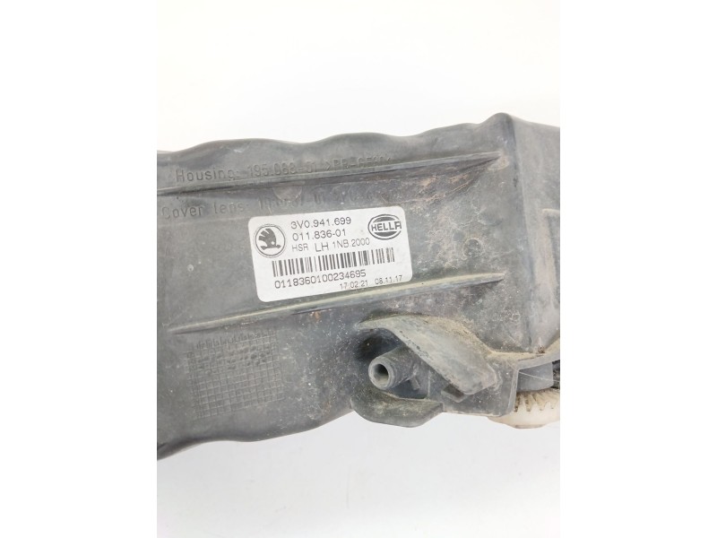 Recambio de faro antiniebla izquierdo para skoda superb iii (3v3) 2.0 tdi referencia OEM IAM 3V0941699  
