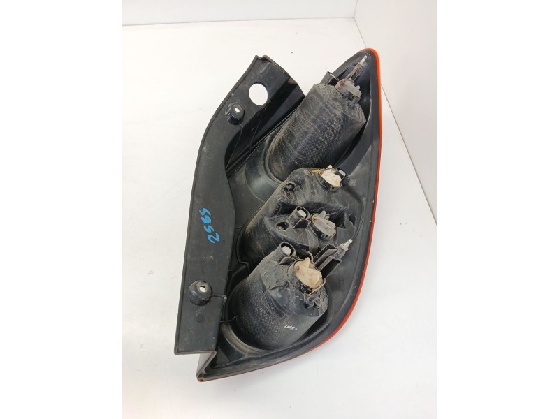 Recambio de piloto trasero izquierdo para ssangyong korando (ck) 2.0 e-xdi referencia OEM IAM 8360134  