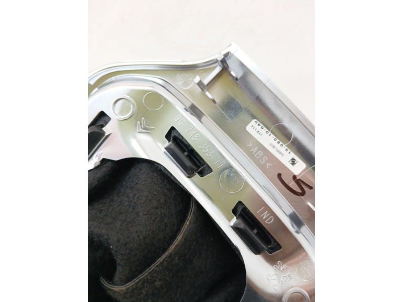 Recambio de pomo palanca cambio para citroën c-elysee (dd_) 1.2 vti 82 referencia OEM IAM 9674835377  
							