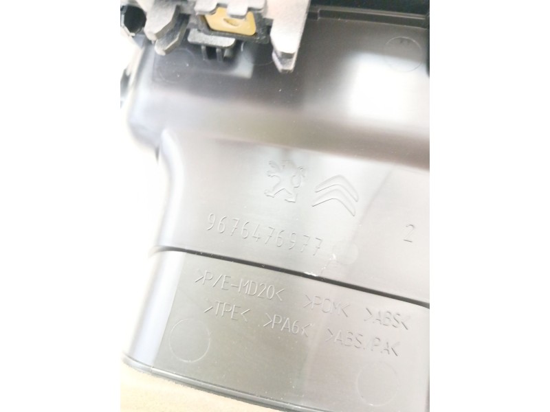 Recambio de rejilla aireadora para citroën c-elysee (dd_) 1.2 vti 82 referencia OEM IAM 9676476977  