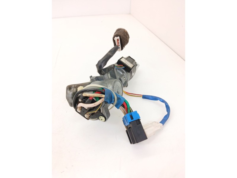 Recambio de conmutador de arranque para ssangyong korando (ck) 2.0 e-xdi referencia OEM IAM 8697034001  