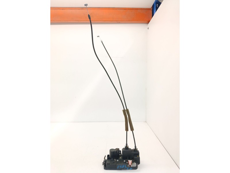 Recambio de cerradura puerta trasera derecha para ssangyong korando (ck) 2.0 e-xdi referencia OEM IAM A046818  