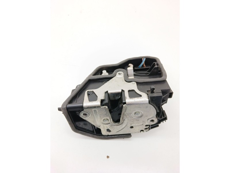 Recambio de cerradura puerta trasera izquierda para bmw x5 (e70) 3.0 d referencia OEM IAM 7167075  