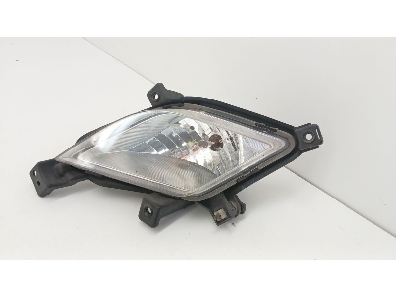 Recambio de faro antiniebla izquierdo para ssangyong korando (ck) 2.0 e-xdi referencia OEM IAM 8320134  