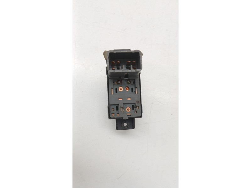 Recambio de mando elevalunas trasero derecho para ssangyong korando (ck) 2.0 e-xdi referencia OEM IAM 202006279  