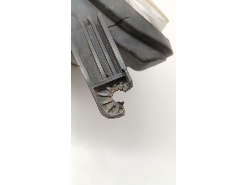 Recambio de faro derecho para ssangyong korando (ck) 2.0 e-xdi referencia OEM IAM   