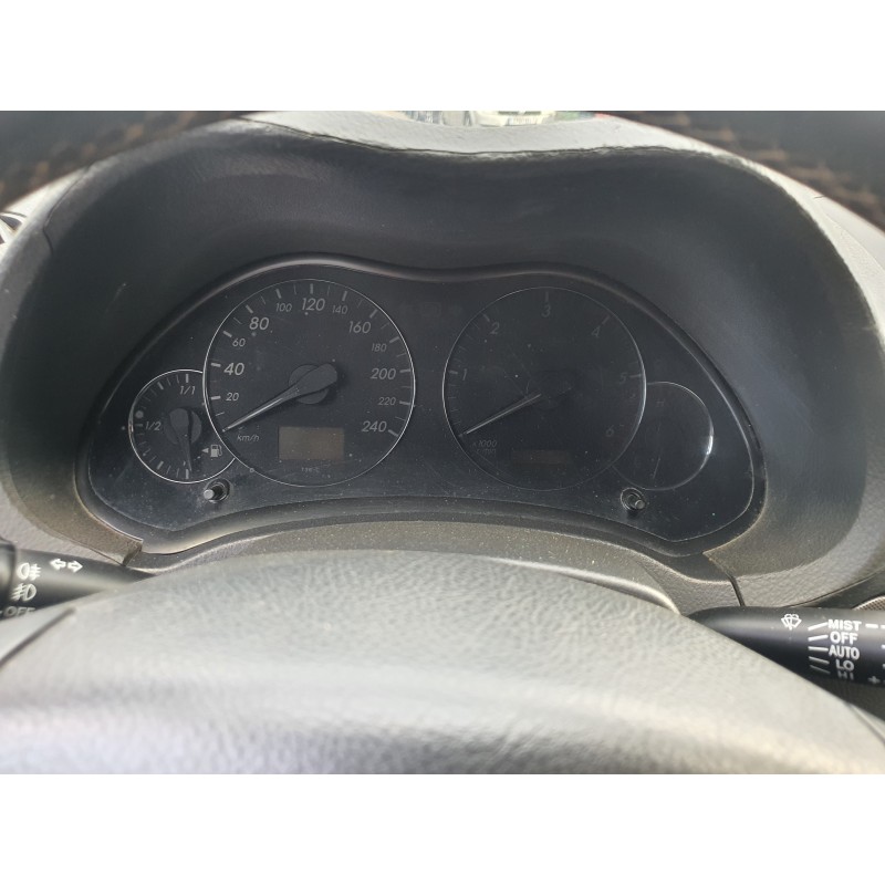 Recambio de cuadro instrumentos para toyota avensis berlina (t25) 2.2 d-4d cat referencia OEM IAM   