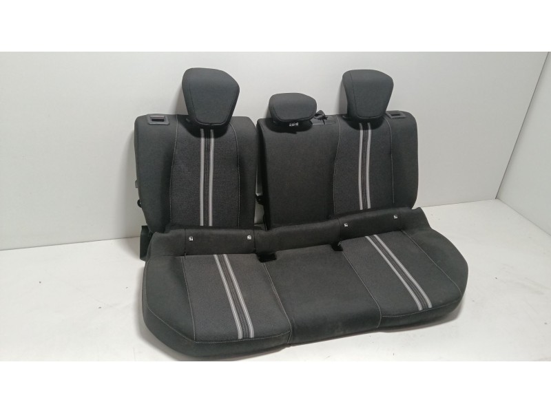 Recambio de asientos traseros para opel corsa f (p2jo) 1.2 (68) referencia OEM IAM   