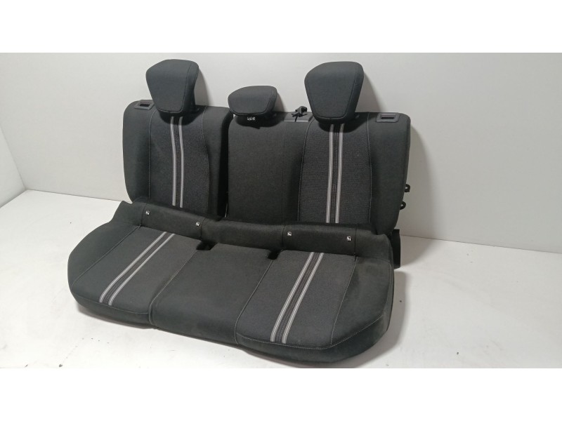 Recambio de asientos traseros para opel corsa f (p2jo) 1.2 (68) referencia OEM IAM   