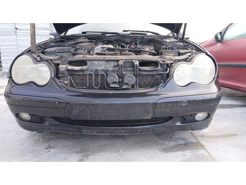 Recambio de paragolpes delantero para mercedes-benz clase c (w203) c 220 cdi (203.006) referencia OEM IAM   