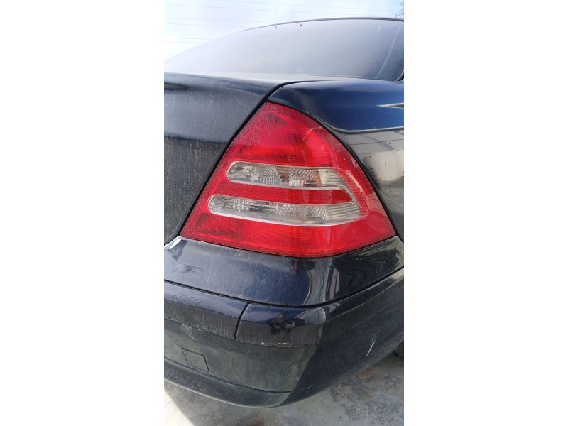 Recambio de piloto trasero derecho para mercedes-benz clase c (w203) c 220 cdi (203.006) referencia OEM IAM   
							