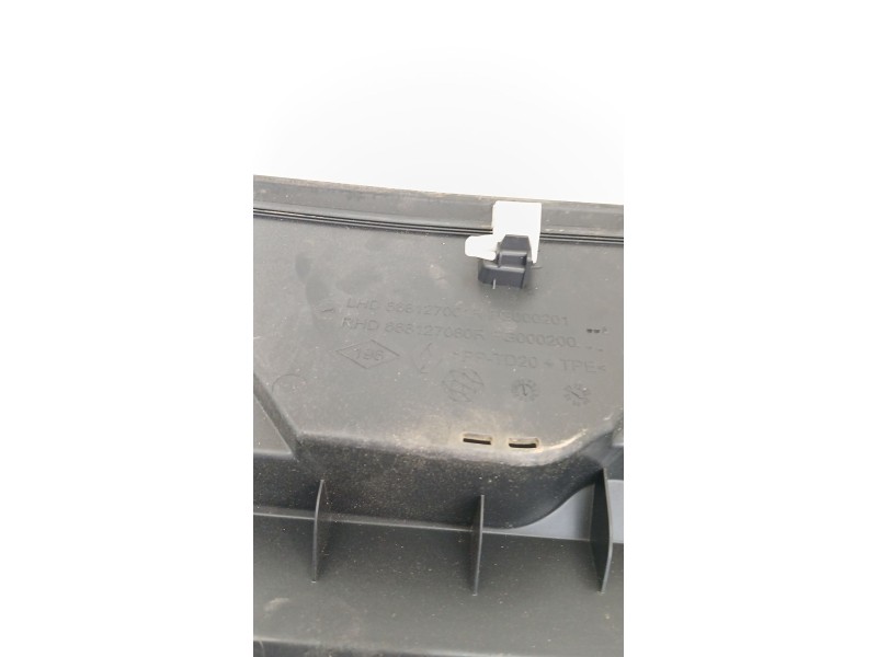 Recambio de torpedo para dacia duster (pym/pyn) duster referencia OEM IAM 668127001R  